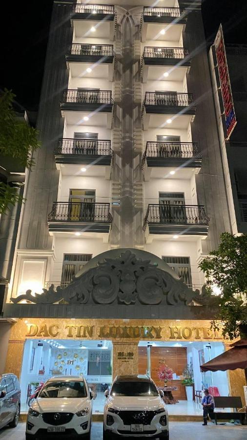 Dac Tin Luxury Hotel トゥイホア エクステリア 写真